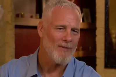 Bachelor Nation zahlt Kelsey Andersons Vater Mark als nächste Gold -Single zur Welt