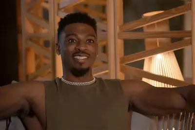 Love Is Blind - Clay