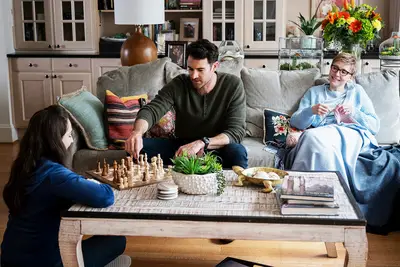 Yael Yurman, Ben Lawson, and Sarah Chalke in 