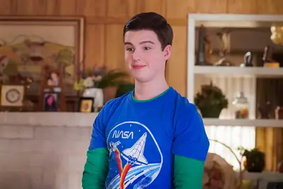 Quando diventerà la sesta stagione del giovane Sheldon a Netflix? Ora di inizio, data di stagione 7 di giovane Sheldon Data alla data