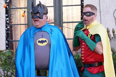 Modern Family - Halloween 4- The Revenge of Rod Skyhook (S8E5)