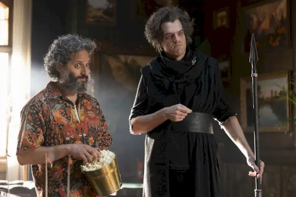 Jason Mantzoukas como Dionísio e Timothy Simons como Tântalo em
