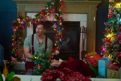 Catch Me If You Claus Cuff