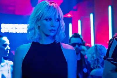 Atomic-Blonde