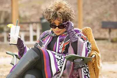 Almost-Christmas-Aunt-May