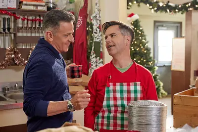 We Wish You a Married Christmas, innkeepers