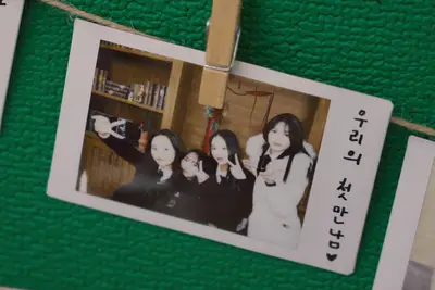 Transfira ou deixe sair: dezenove na Netflix, onde oito adolescentes entram no mesmo teto, mas você não deve ir lá