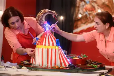 Halloween Freakshow Cakes