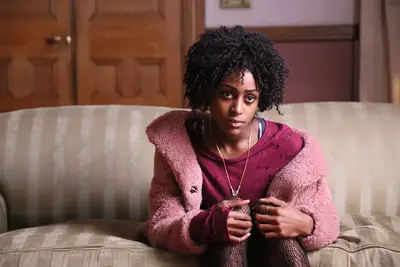 Senden oder weglassen: Küssen Sie mich zuerst auf Netflix. Riverdale trifft Black Mirror