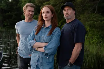 Chad Michael Murray as Cal Jones, Morgan Kohan as Maggie Sullivan and Scott Patterson as Harry Sullivan on 