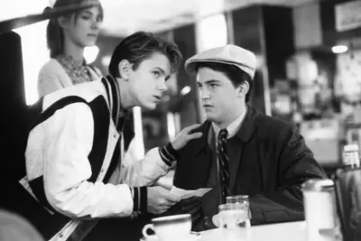 7 Matthew Perry Filme, die zeigen, dass er mehr als Freunde von Freunden war