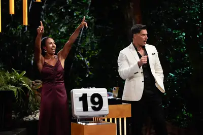 El ganador de Deal o No Deal Island, Jordan Fowler, dice que fue surrealista enfrentarse al banquero Howie Mandel: era tan atrevido