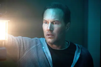 É transmitido insidioso: a porta vermelha na Netflix ou no Amazon Prime Video?