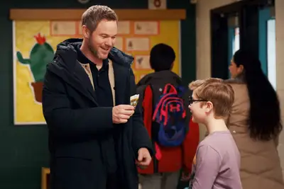 Aaron Ashmore and Diesel La Torraca on 