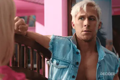 Transmitirlo o omitirlo: ‘Sr. Birchum ’en Daily Wire, donde Adam Carolla es un maestro de la tienda de secundaria que lucha para evitar que su mundo se desperte demasiado