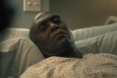 L'emozione emotiva emotiva della lancia che gli uomini bianchi rossi non possono saltare, il tuo cuore si spezzerà