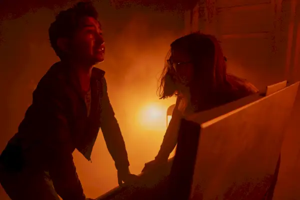 Rich (Arian S. Cartaya) und Marge (Matilda Lawler) in Burning Black Spot