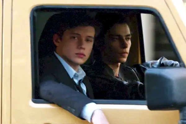 SER CHARLIE, lr: Nick Robinson, Devon Bostick, 2015.