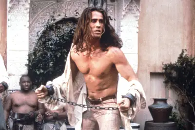 TARZAN: THE EPIC ADVENTURES, Joe Lara (center), 1996-2000. © Keller Siegel Entertainment / Courtesy: Everett Collection