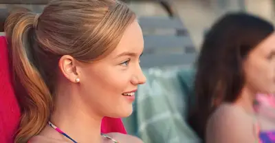 Übertragen Sie es oder lassen Sie es aus: Blumenwildblume in Hulu, einem Coda -Dramatiker mit Kiernan Shipka