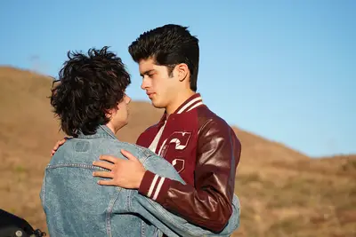 LGBT Aristóteles e Dante -dramma descobrem os segredos do universo