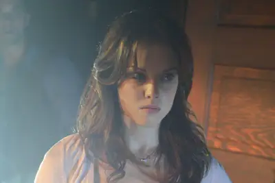 Stephanie Bennett stars as 