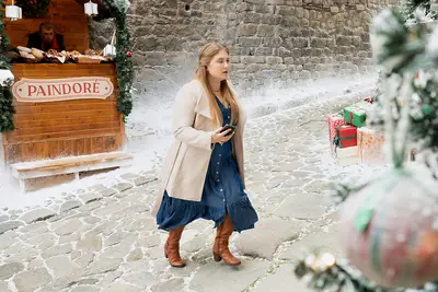 Transferência ou omita: Joyeux Noel em Hallmark, onde um editor de cópia é apenas para as férias