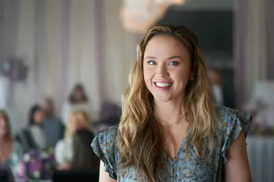 Chloe, Professional Bridesmaid