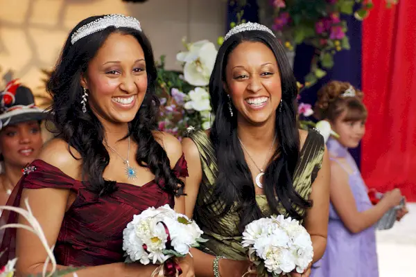 Tamera Mowry-Housley würde gerne einen Weihnachtsfilm mit Zwillingsschwester Tia Mowry machen – und ist offen für ein „Twitches“-Weihnachtsprojekt