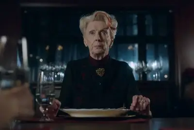 riverdale nana rose blossom