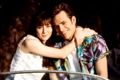 Shannen Doherty diz que está horrorizada com Brenda, Dylan e Kelly Love Triangle em Beverly Hills, 90210