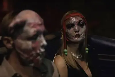 ¿Se transmite piscina infinita em hbo max o netflix?