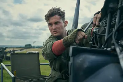 Rafe Law as Ken Lemmons in 