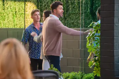 Selling The OC - fight outside