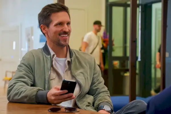 Peter Zaitzeff, star de « Posséder Manhattan », promet qu'il ne voulait pas être impoli lorsqu'il a raccroché au nez de Ryan Serhant : je devais me mettre au travail