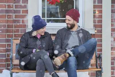 A Very Merry Bridesmaid - Emily Osment, Casey Deidrick