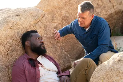 Malcolm-Jamal Warner and Peter Krause on 