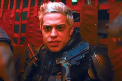 O rosto de Pete Davidson remove menos de 10 minutos em uma equipe suicida