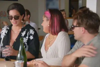 Katie Maloney abre sua sexualidade enquanto luta contra Tom Schwartz contra a mesma garota: eu nunca colocaria nenhum tipo de rótulo