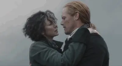 OUTLANDER 701 CLAIRE JAMIE KISS