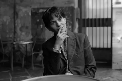 O criador de Ripley, Steven Zaillian, revela que Eliot Sumner foi um dos poucos atores a fazer a audição para Freddie Miles, que não impressionou Philip Seymour Hoffman de Philip Seymour