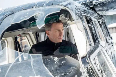 Onde você pode ver Specter em frente ao novo filme de James Bond, não há tempo para morrer