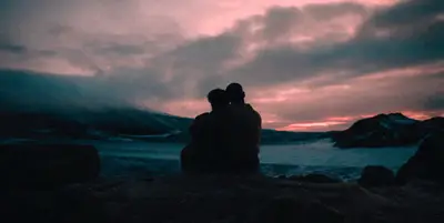 FOUNDATION 102 KISSING