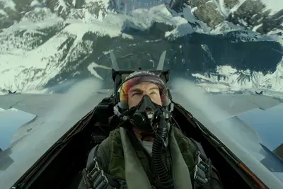 Transfira ou deixe sair: Gun Top: Maverick no vídeo principal, no qual Tom Cruise sente a necessidade de velocidade novamente