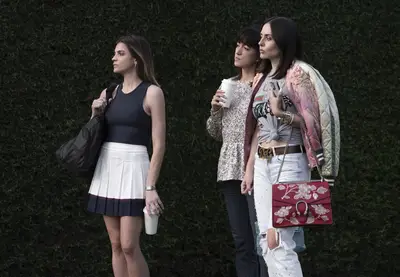 Transfira ou solte: quinta -feira Vigo em Netflix, onde três mortos revelam o lado sombrio de uma rica comunidade fechada