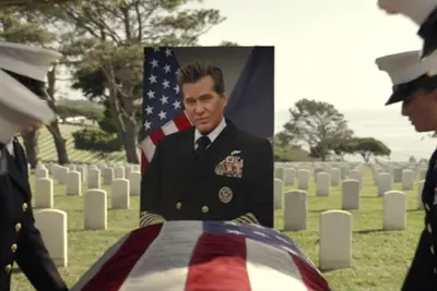 Alguém morre na arma superior: Maverick?