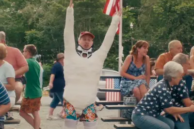 Steve Busii dice che il cast di adulti lo ha lasciato sotto la pioggia