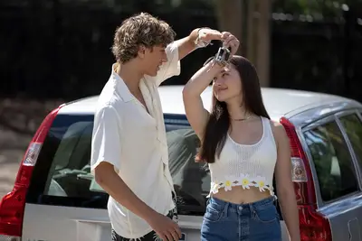 Jeremiah é bissexual no verão quando me tornei fofo?