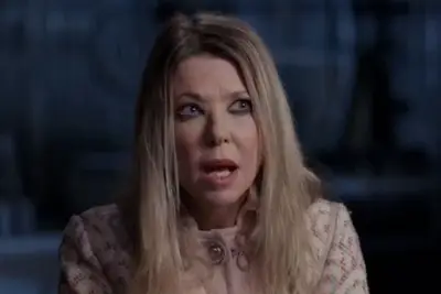 A estrela americana de Tara Reid Star se torna ainda mais difícil porque é chamada de lixo de bagna sem falsificação