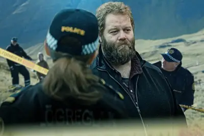 Transfira ou solte: em Netflix, um enigma do assassinato de Malhumorado entre os fiordes da Islândia